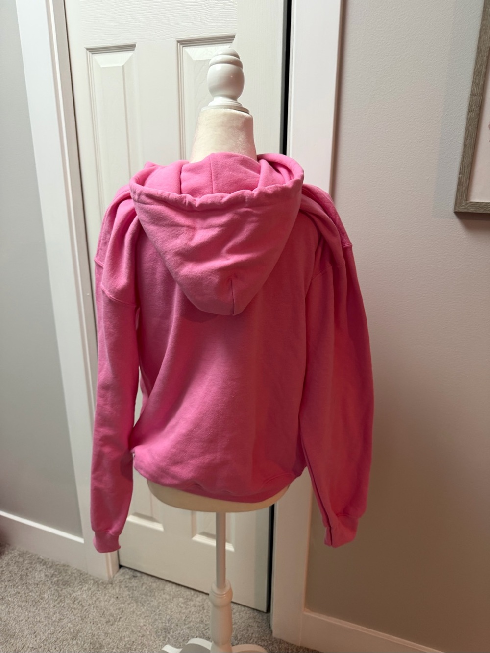 Gildan Pink Hoodie with Black RUN Graphic - Picture 2 of 3